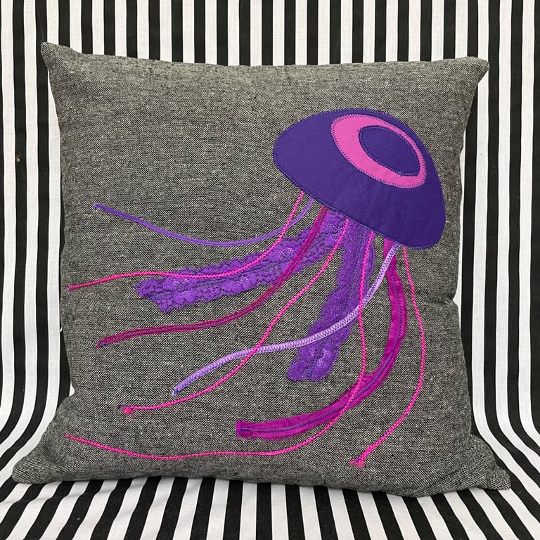 Jellyfish cushion