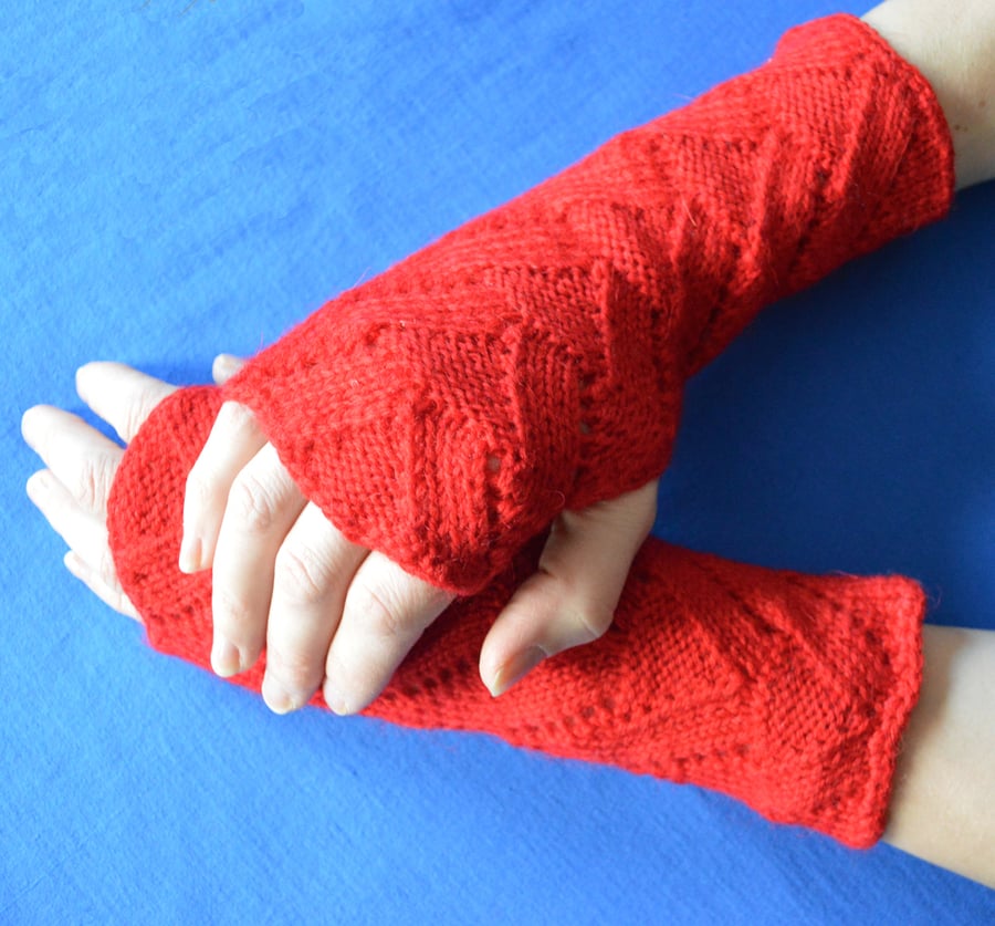 Handmade wool acrylic wrist warmers fancy knit fingerless driving gloves, red