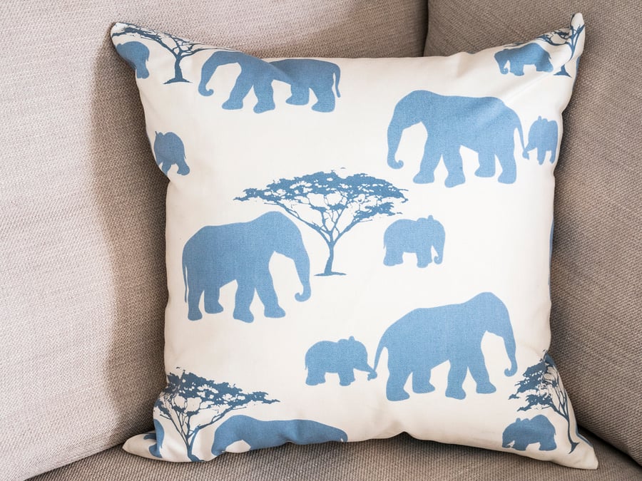Elephants Cushion Cover 16" inch African Safari Animals Elephant Family Baby    