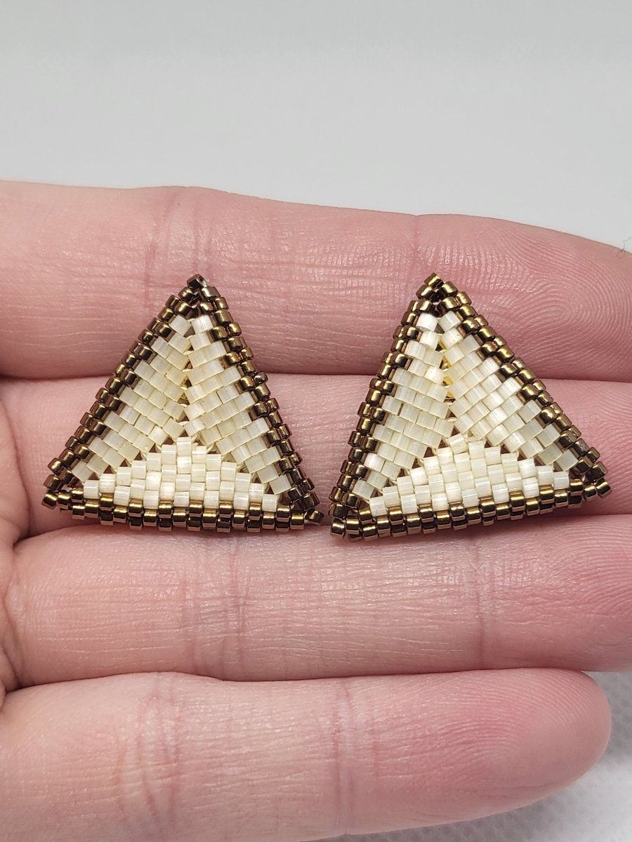 Handwoven 3D Triangle Stud Earrings - Beaded Geometric Earrings - Vanilla