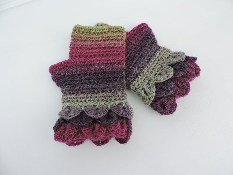Dragon Scale Cuff Fingerless Mitts  Plum Blackcurrant Sage and Olive