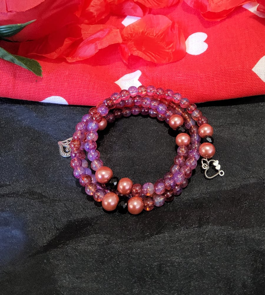 Valentines Memory Wire Bracelet - Red and Black