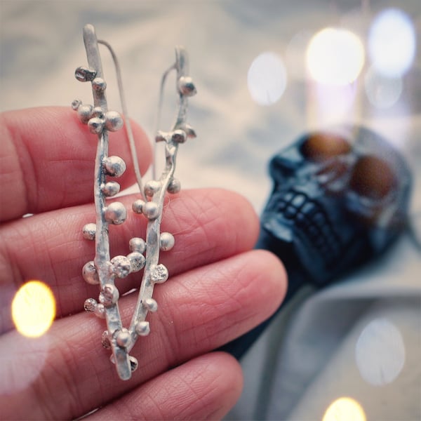 Eco Silver Pearl Plant Earrings 