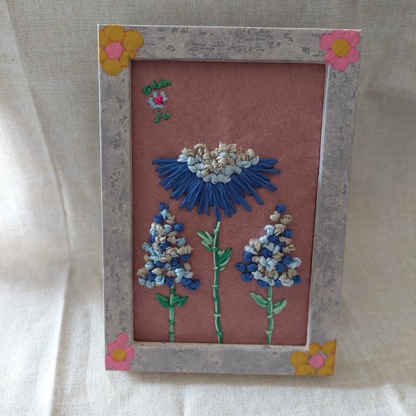 Hand embroidered small picture with upcycled painted frame