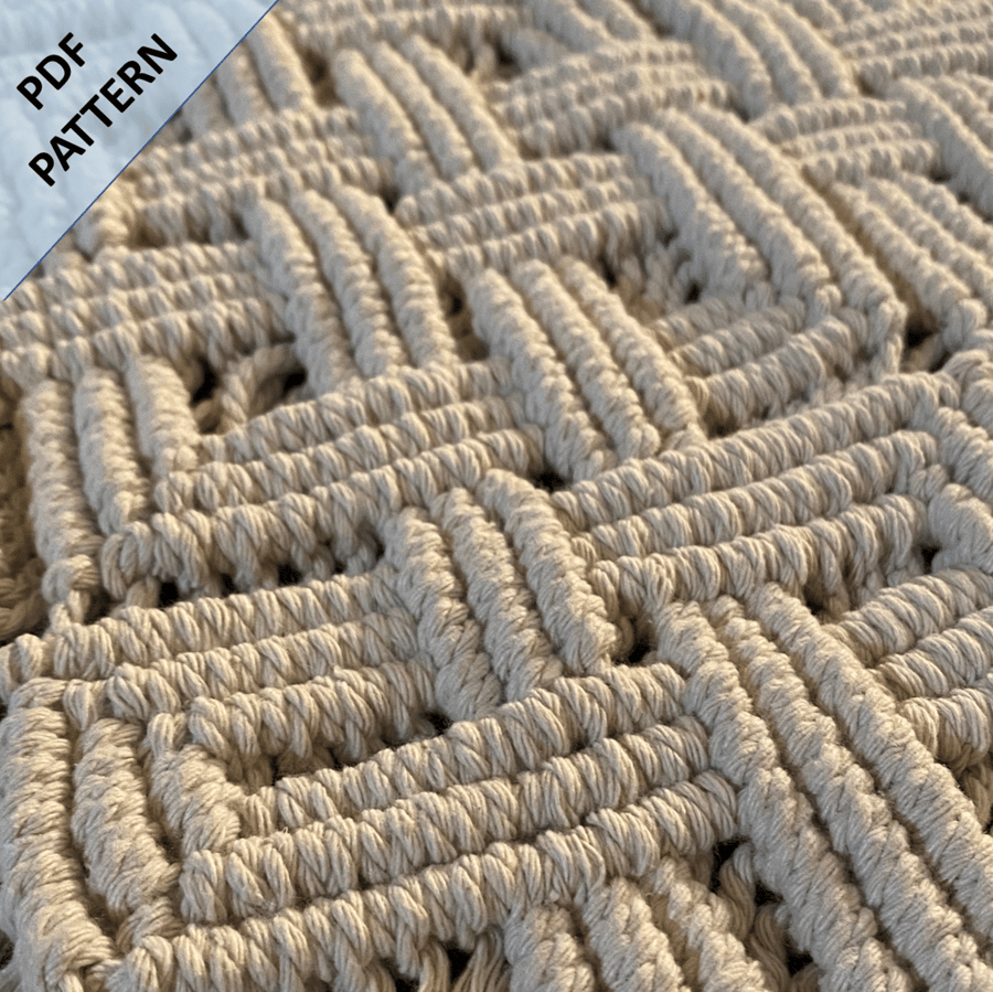 Macrame Table Runner Pattern - Pan Celtic Knot Design