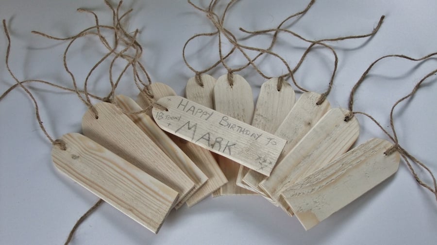 10 wooden gift tags or labels for tying onto birthday or Christmas presents.
