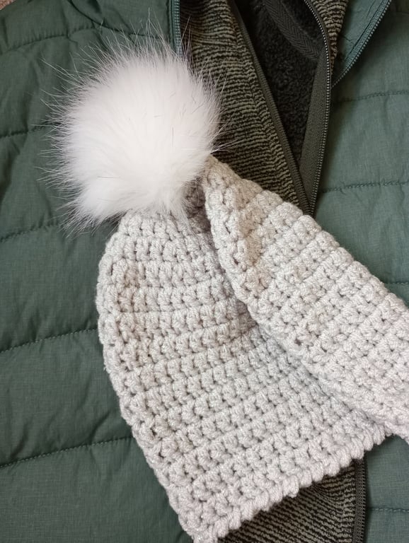 Crochet ladies sparkly silver winter beanie with faux fur pom