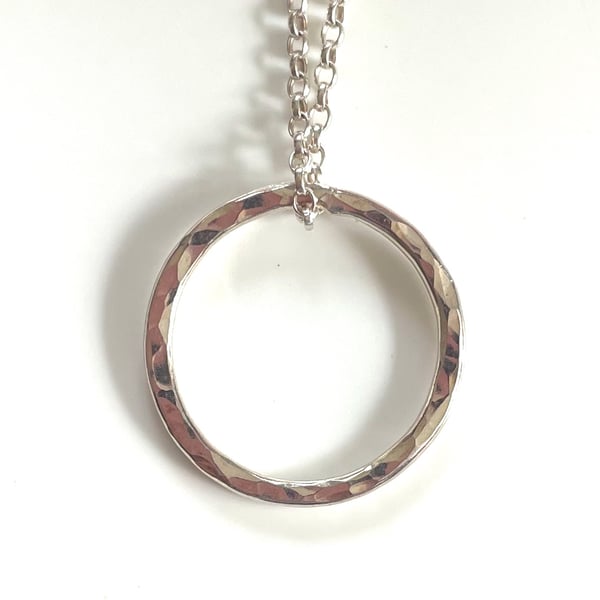 Circle pendant 