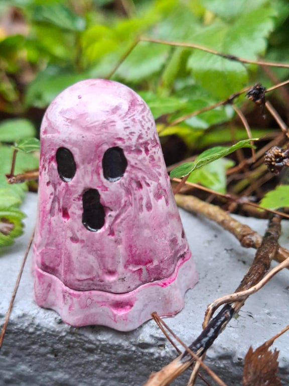 Ghost Ghostie Ornament Decoration MAX Valloween unique different spooky cute