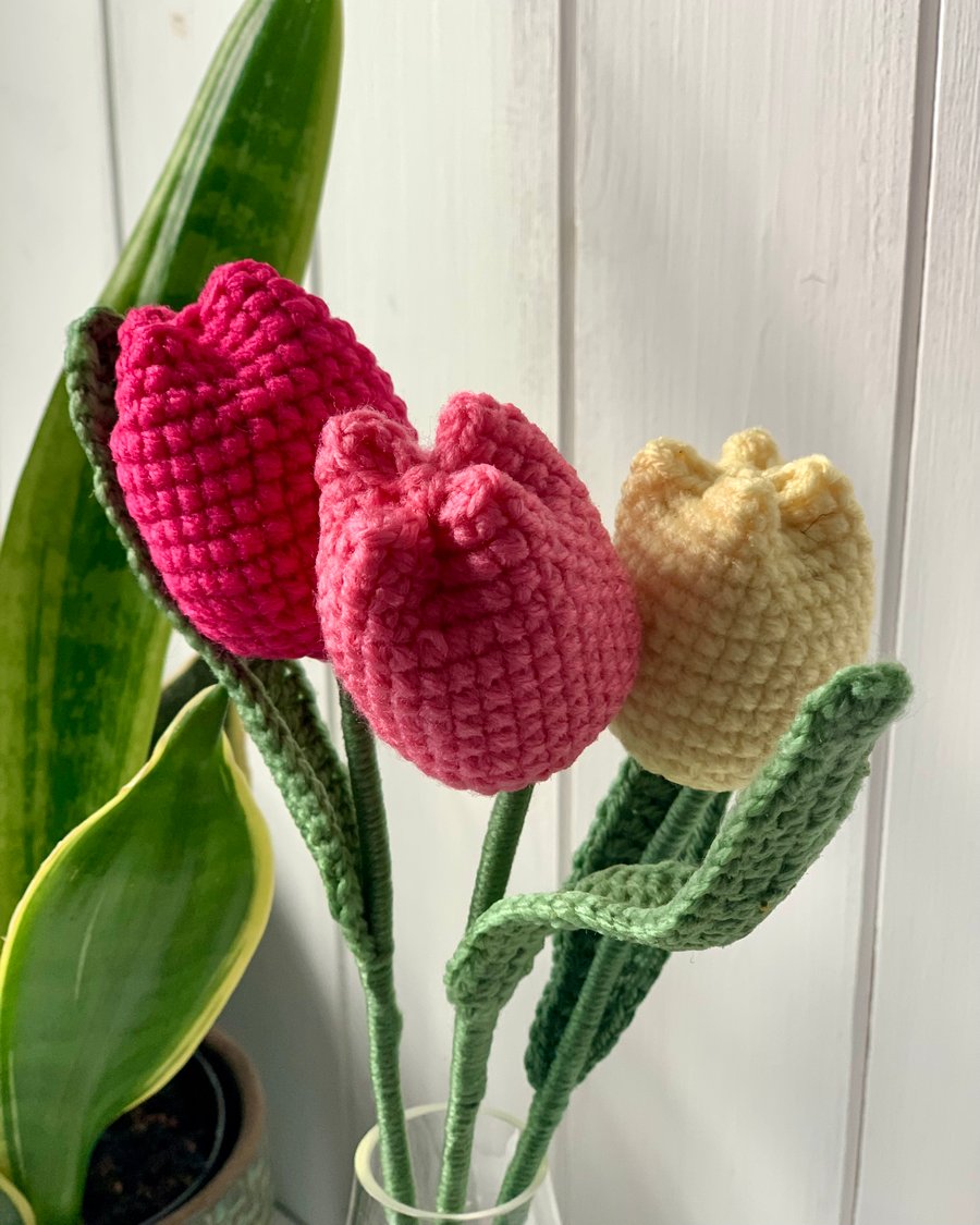 tulip bouquet, 3 crochet tulip mini bouquet, everlasting flowers