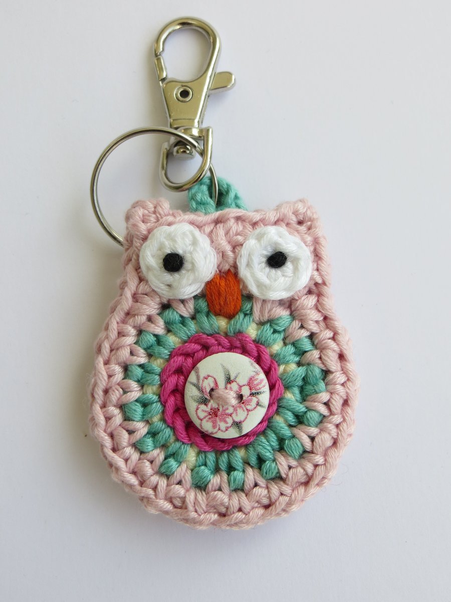 Owl keyring, crochet, bird keyring, pink
