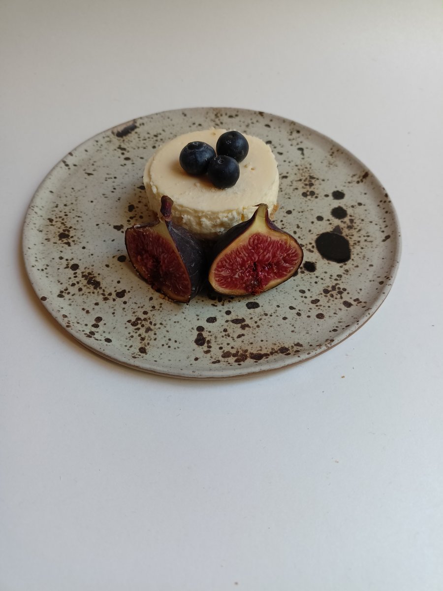 Burnt splatter plate