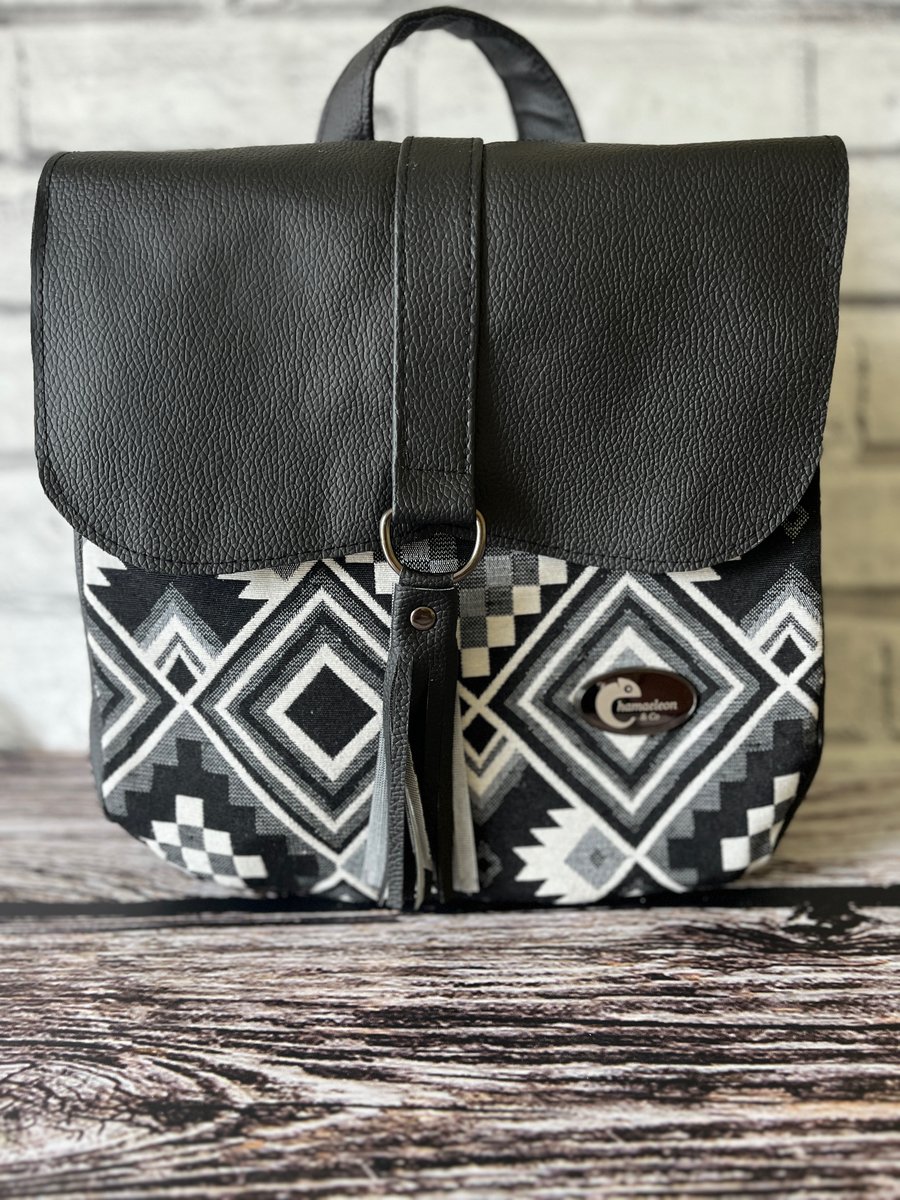 Backpack - Black & White 