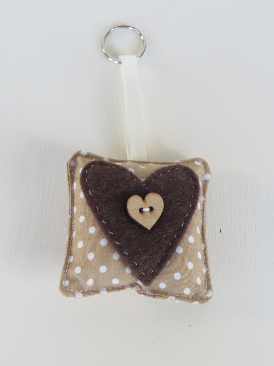 Square key ring with heart