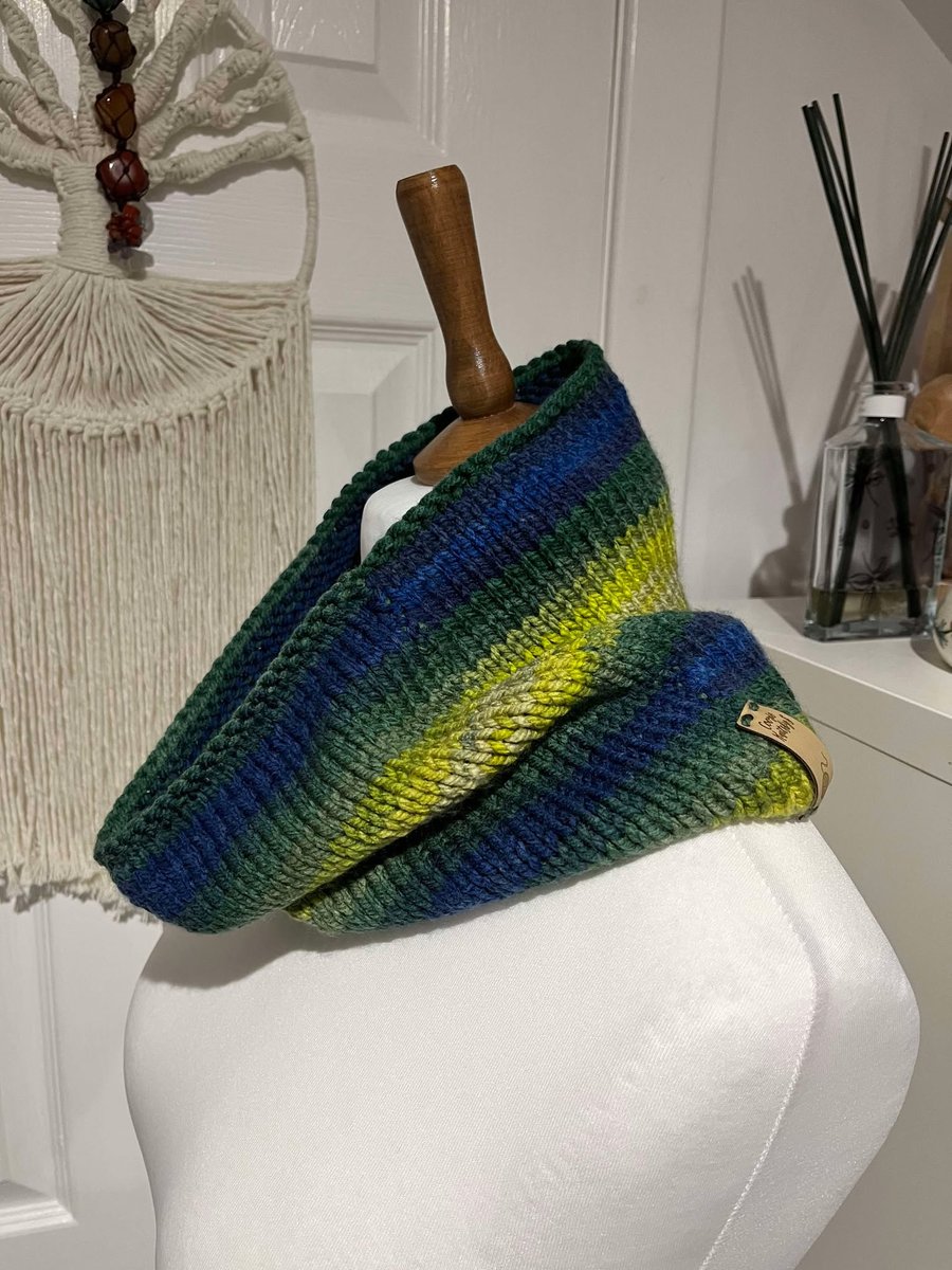 Navy and Lime neck warmer cowl chunky acrylic yarn 60cms x 22cms wide 