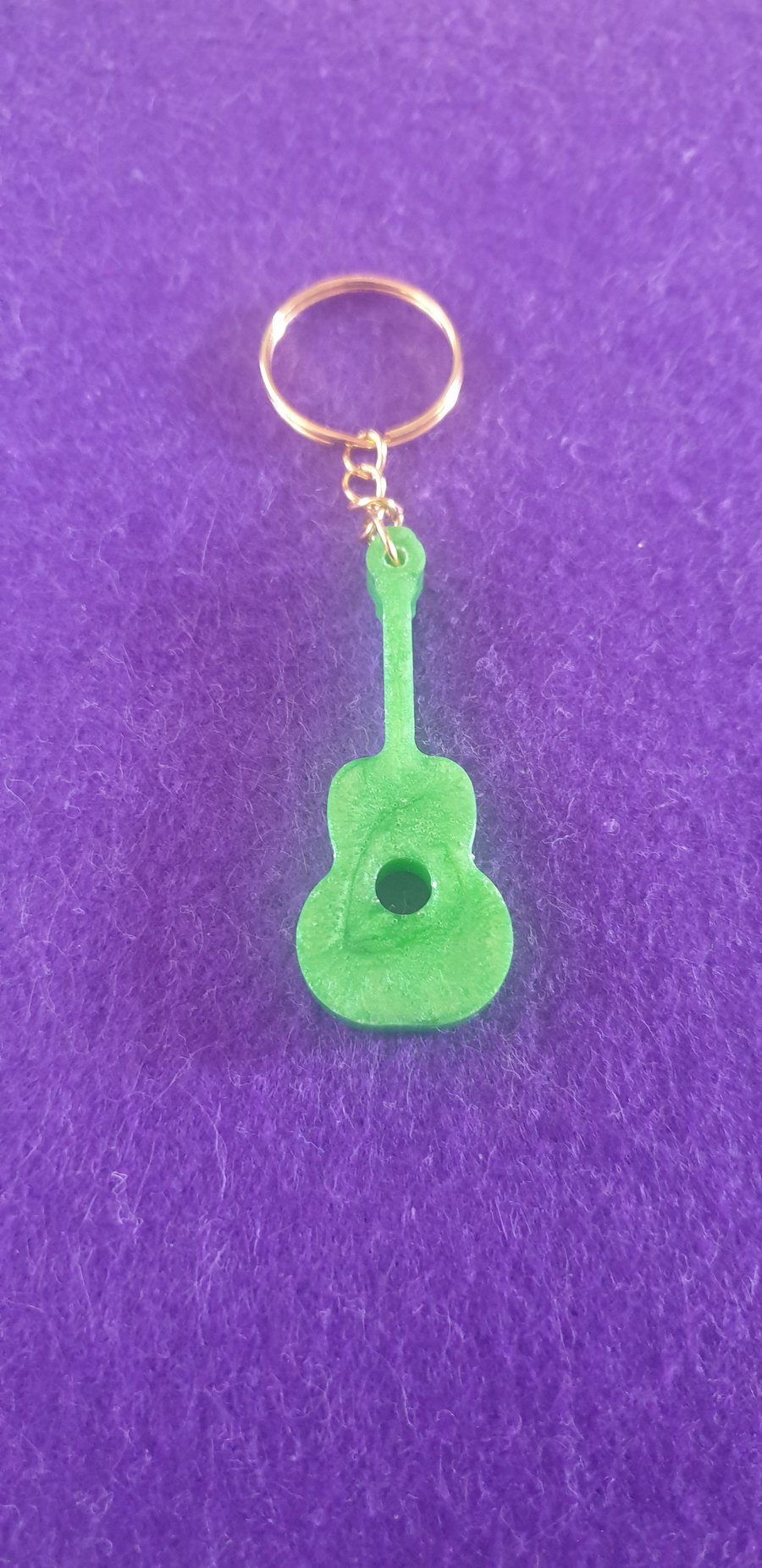 Green guitar keyring