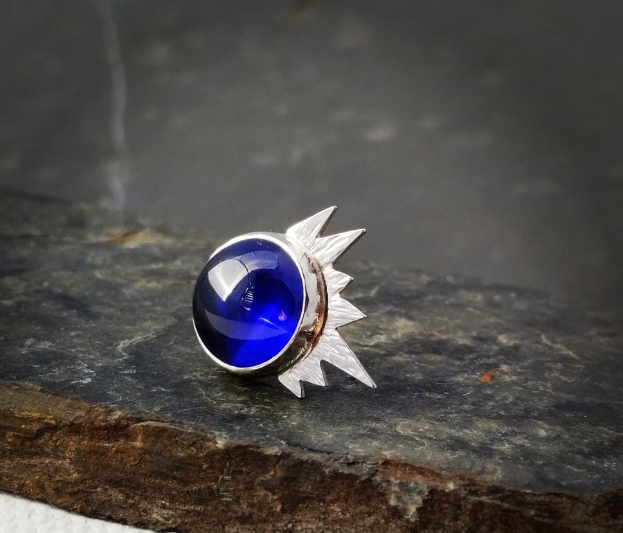 Star mini pin brooch with blue zirconia gemstone