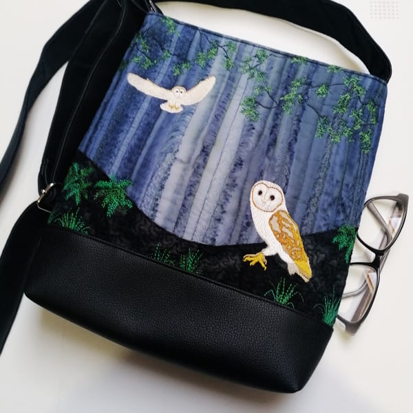 Medium Woodland Barn Owl Crossbody Bag