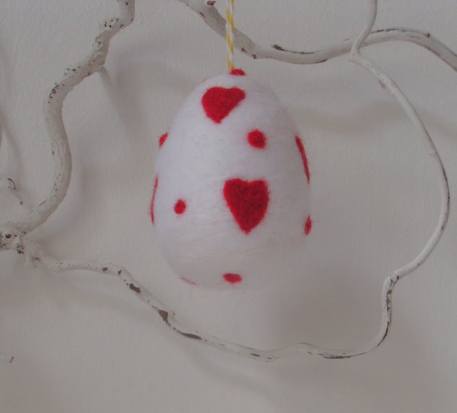 FELTED EASTER EGGS(one egg)