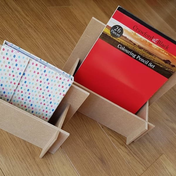 Display boxes WITHOUT bases - Flat pack for displays of cards, prints, photos