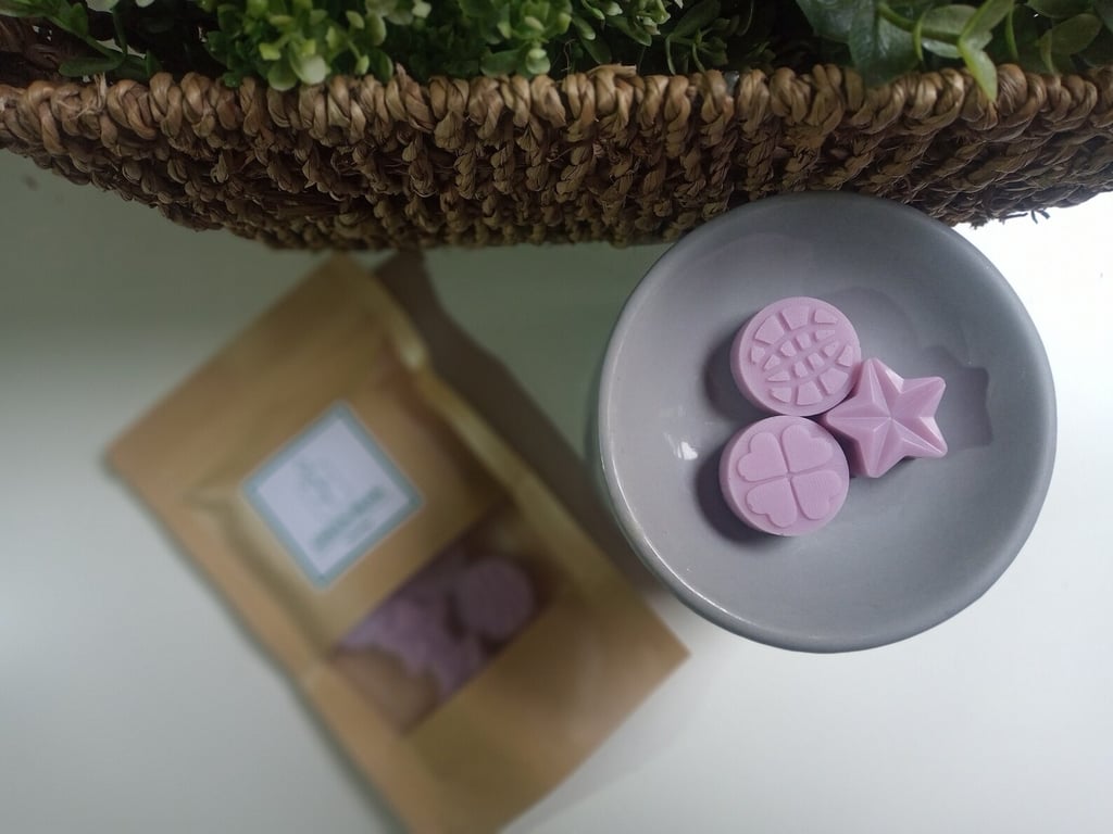 Lavender & Balsamic Wax Melts 70g - Vegan Soy Wax - Hand poured in Edinburgh