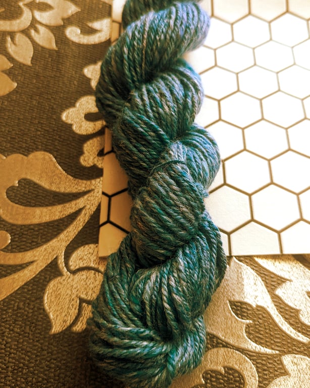 Aquila hand spun yarn – Merino and silk blend -95 yards