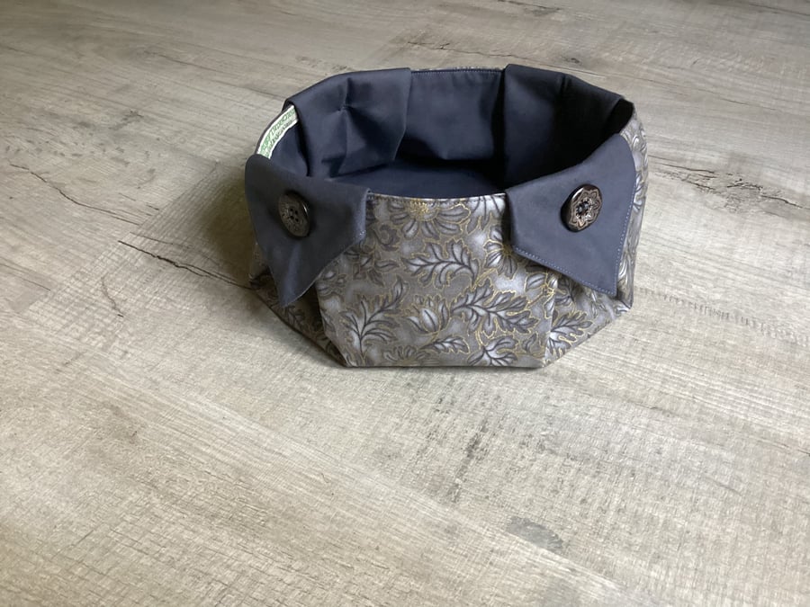 Floral storage basket