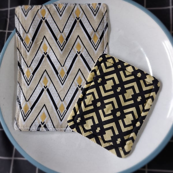 Art deco themed kitchen and dish cloths, absorbent, zorb  
