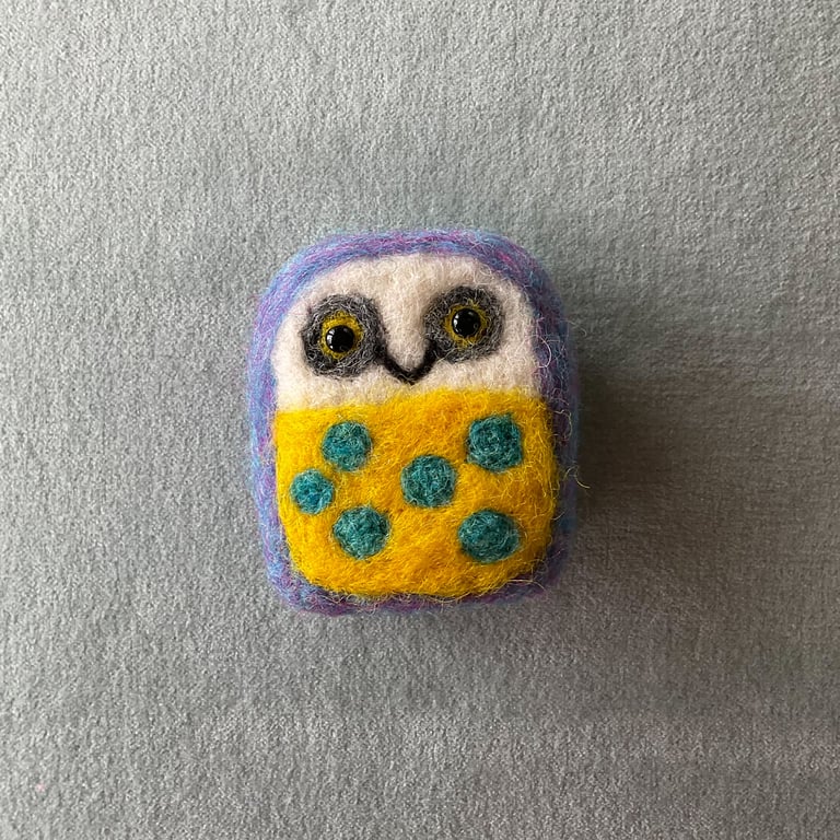 Polka dot tummy owl - purple melange