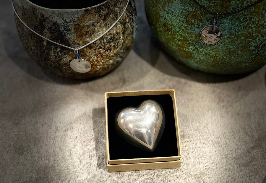 Cornish Heart Paperweight, made of Solid Tin from Cornwall