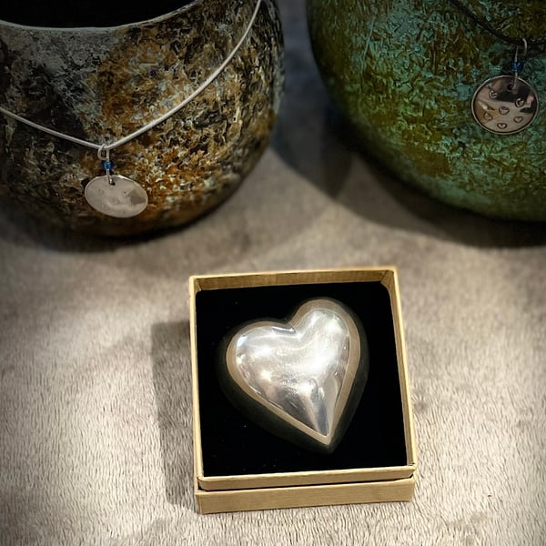 Cornish Heart Paperweight, made of Solid Tin from Cornwall