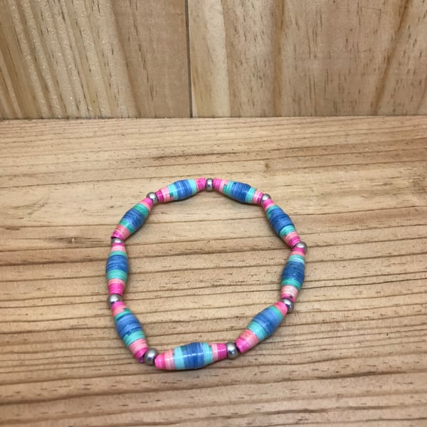  Paper Bead Bracelet. (221)