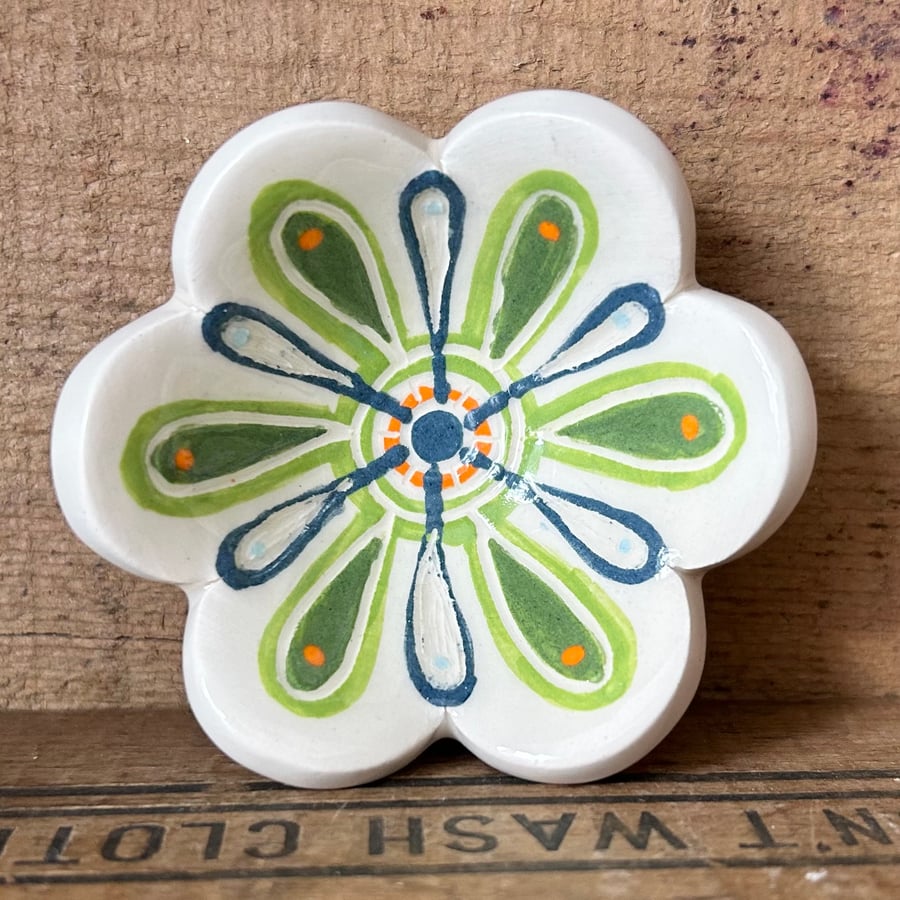 Little flower dish dark green and blue