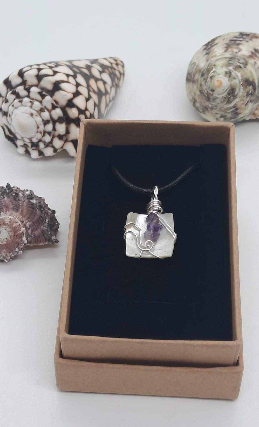 Amethyst Wire Wrapped Shell Pendant Necklace. (E1.4)