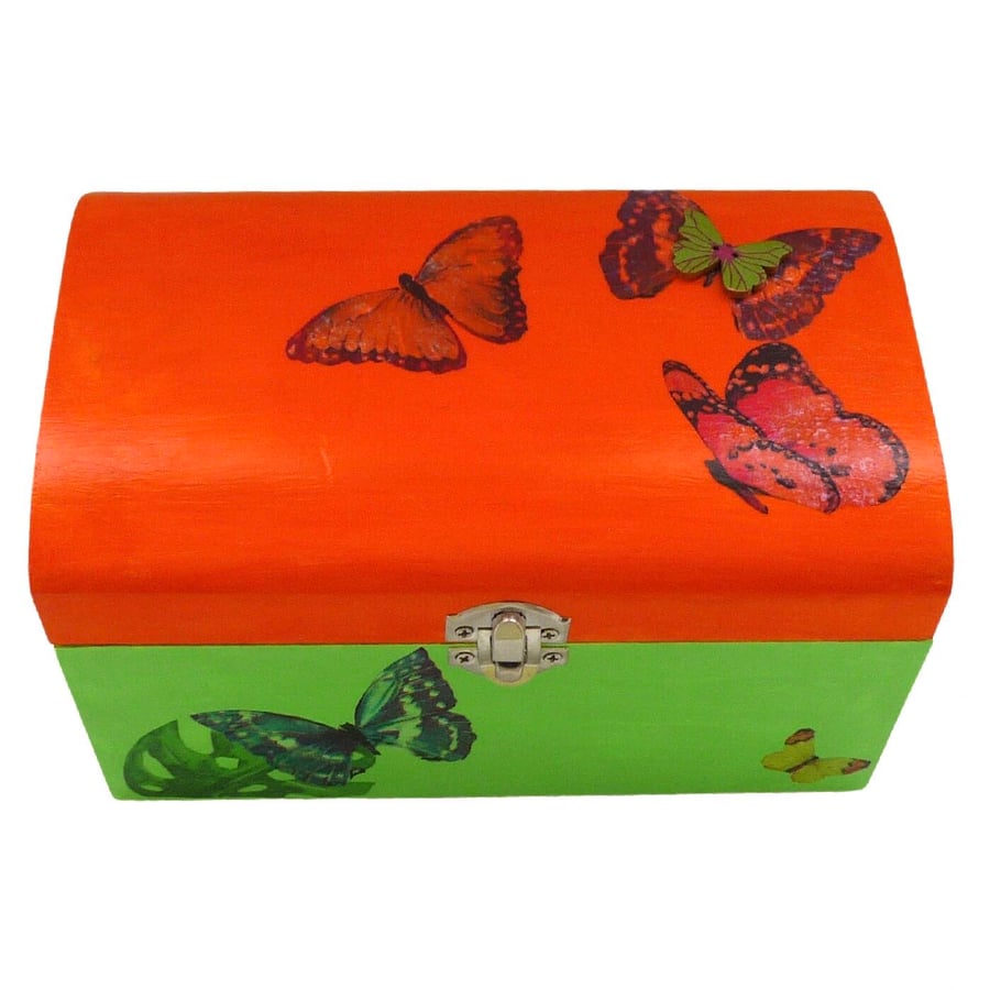 Butterfly Decorated Wooden Trinket Keepsake Box 20cm