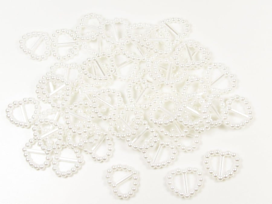 100 x WHITE Acrylic Pearl Buckles Heart Shape Double Sided Ribbon Sliders Table 