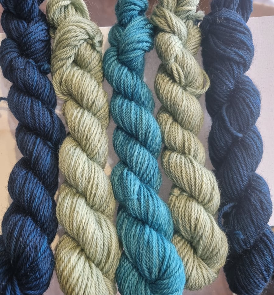 Dk Mini skeins Naturally dyed