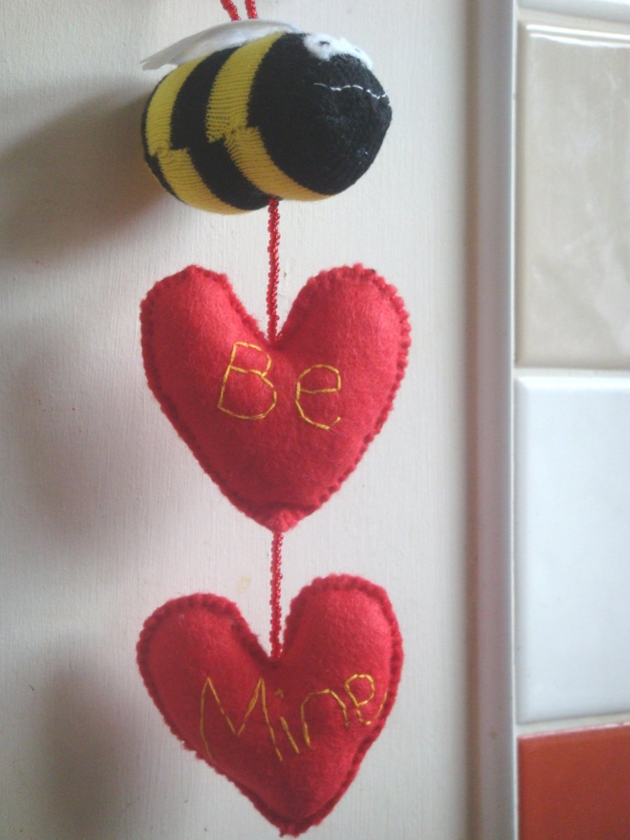 Sock Bee Hearts
