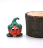 small glass pumpkin figure - Image 1