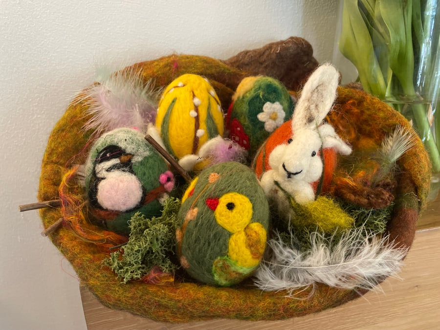 Wet felted Natural look NEST AND 5 EGGS PRNG Easter decoration gift  HOME 15CM