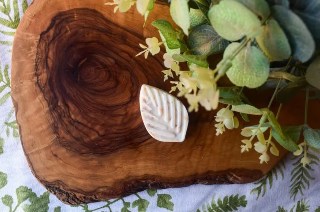 Lemongrass vegan wax melt.