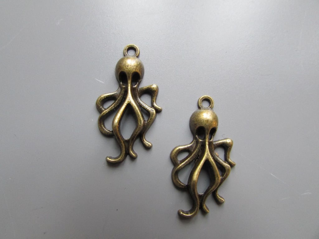 Bronze Octopus Cathulu Jewellery making charm pendant x 2