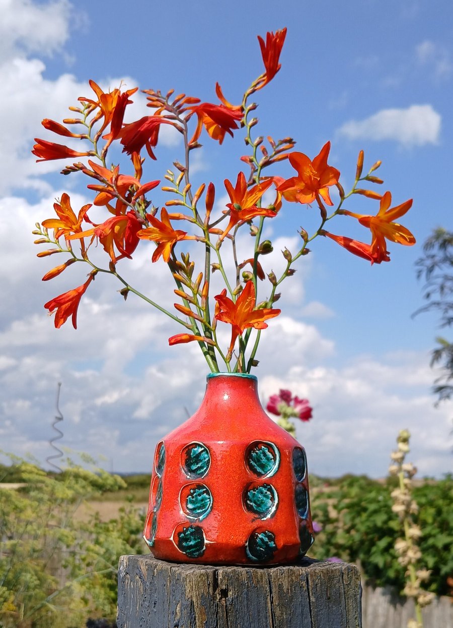 Bud vase