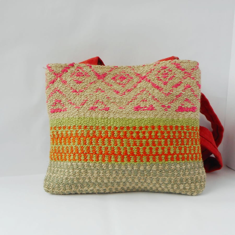 Tote bag in Andean inspired fabric with magnetic fastening