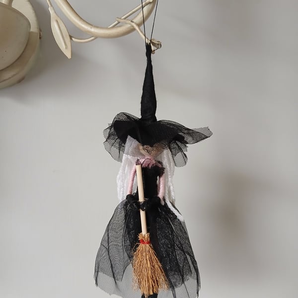 Little witch 