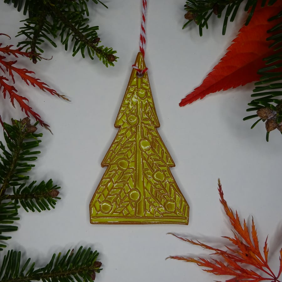 Christmas tree hanging decoration in green 