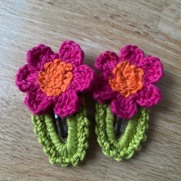 Handmade Crochet Flower Hair Clips – Set of 2 – Fuchsia & Orange