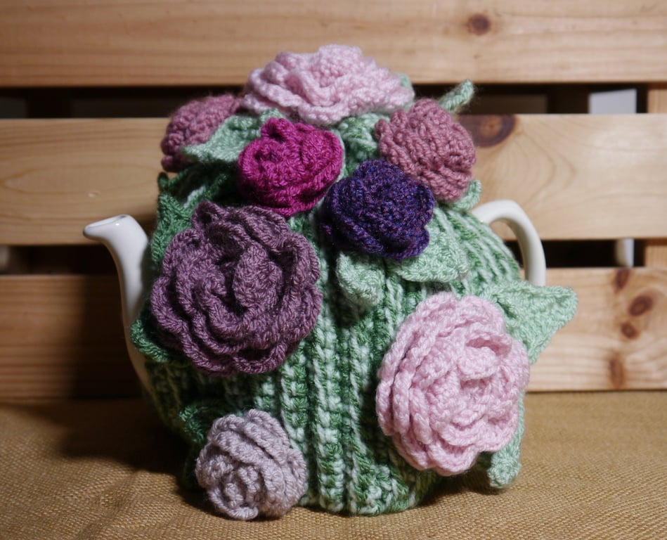 Crochet Tea Cosy, Coming up Roses