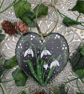 Snowdrop hand-painted Christmas slate heart decoration  - Image 5