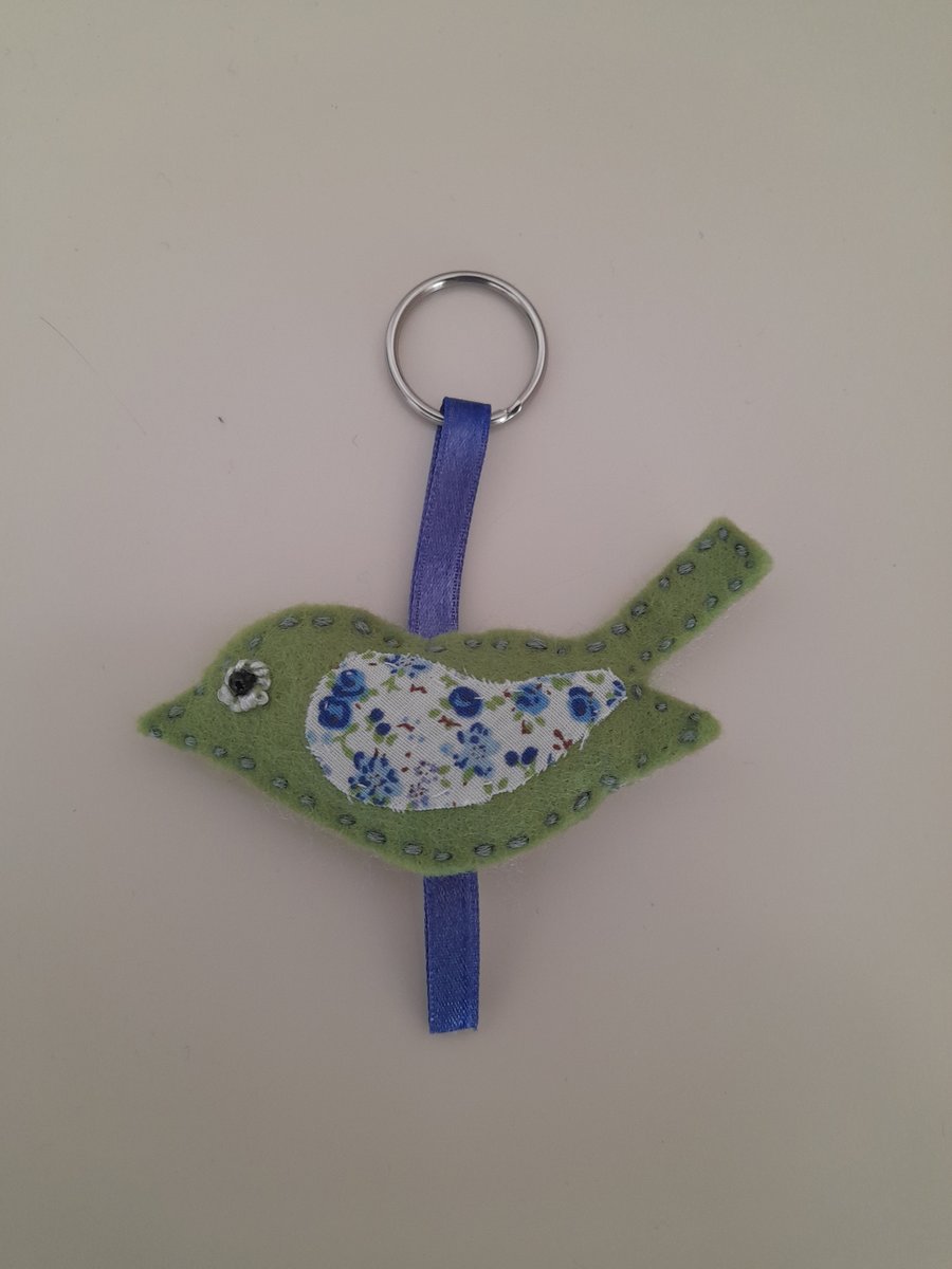 Cute bird felt keyring or brooch